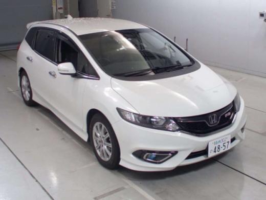 Honda Jade - cмесь универсала и минивэна